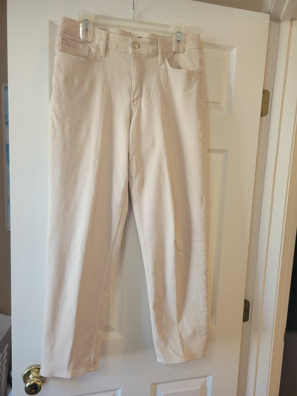 Athleta off white skinny ankle jeans